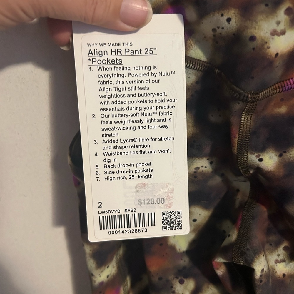 Lululemon hr pant 25” pockets - Picture 3 of 3